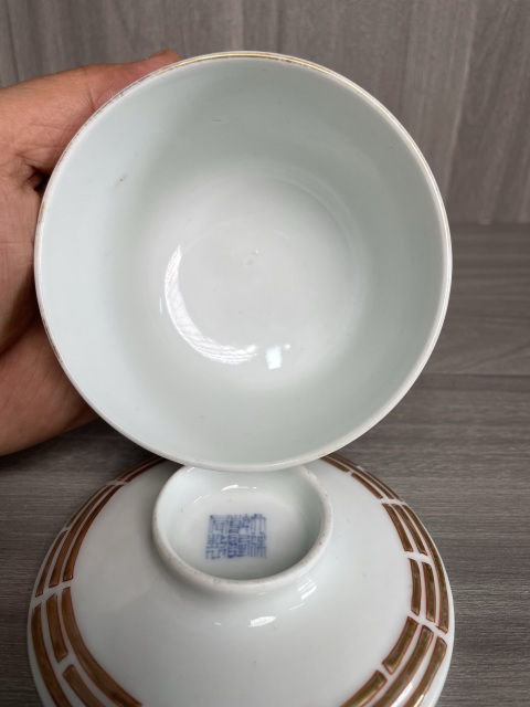 古玩陶瓷晚清民國 描金八卦紋蓋碗（乾隆官窯款）拍賣，當前價格1200元