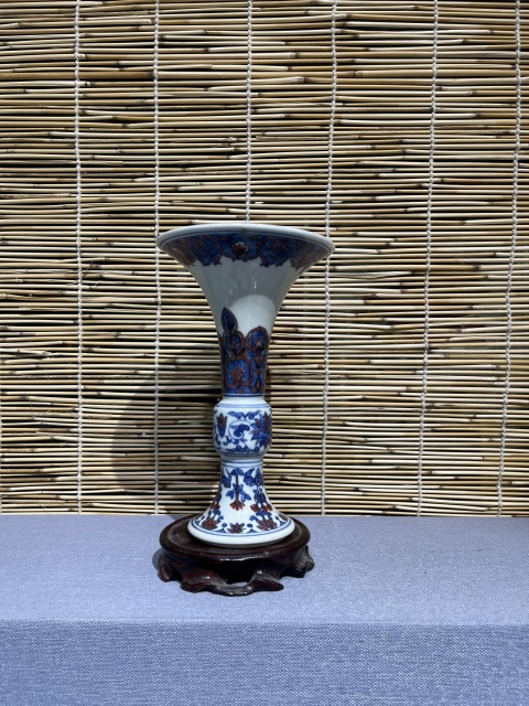 古玩陶瓷青花釉里紅花卉紋花觚拍賣，當前價格5500元