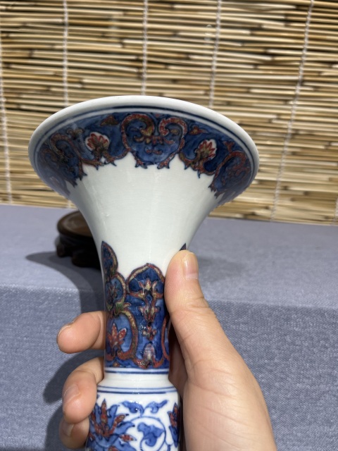 古玩陶瓷青花釉里紅花卉紋花觚拍賣，當前價格5500元