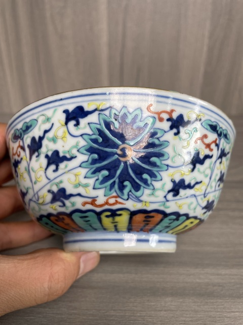 古玩陶瓷清晚期 斗彩纏枝花卉紋碗拍賣,當前價格3800元