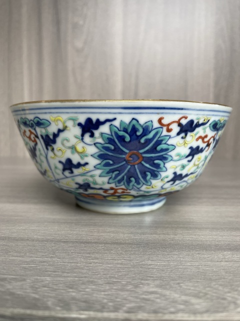 古玩陶瓷清晚期 斗彩纏枝花卉紋碗拍賣,當前價格3800元