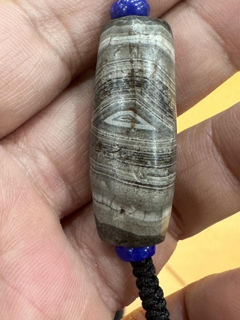 古玩玉器纏絲瑪瑙管珠拍賣,當前價格2588元