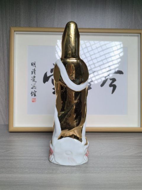 古玩陶瓷創匯 白釉金彩觀音菩薩造像拍賣，當前價格260元