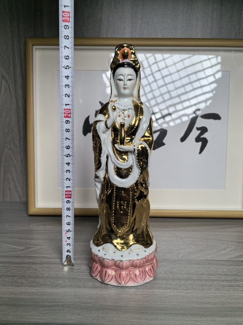 古玩陶瓷創匯 白釉金彩觀音菩薩造像拍賣，當前價格260元