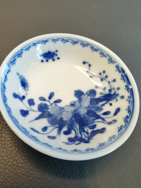 古玩陶瓷一對大清光緒年製官窯款青花花卉筆舔拍賣,當前價格2980元