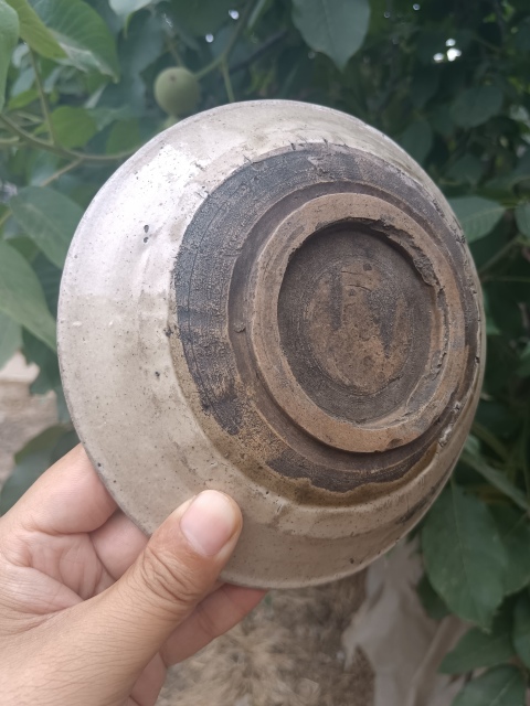 古玩陶瓷元~磁州窯白釉淺碗拍賣,當(dāng)前價格0元
