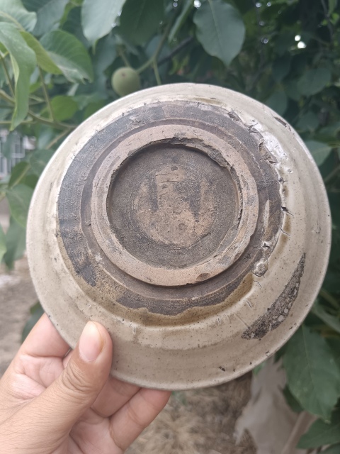 古玩陶瓷元~磁州窯白釉淺碗拍賣,當(dāng)前價格0元
