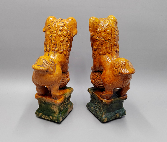 古玩陶瓷清代三彩獅子滾繡球擺件一對拍賣，當前價格1280元