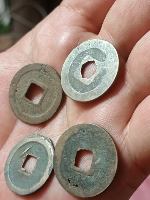 古玩錢幣天圣元寶等一組拍賣,當前價格280元