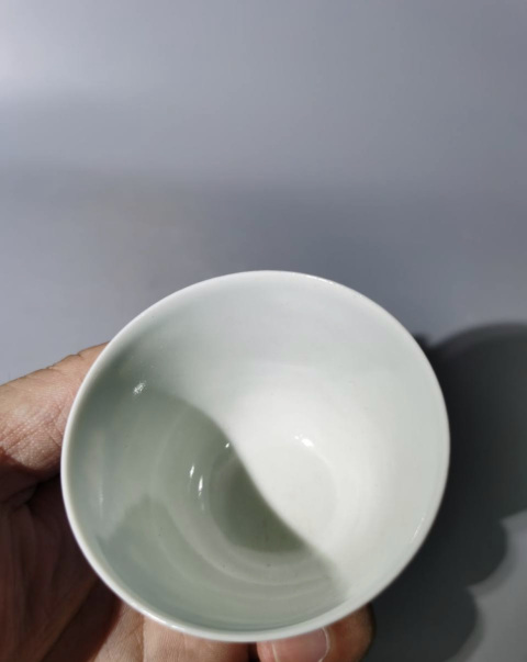 古玩陶瓷粉彩皮球花紋蓋碗拍賣,當前價格3500元