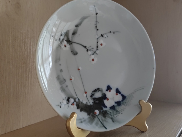 古玩陶瓷梅花紋盤拍賣,當前價格120元