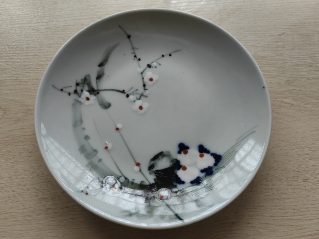 古玩陶瓷梅花紋盤拍賣,當前價格120元