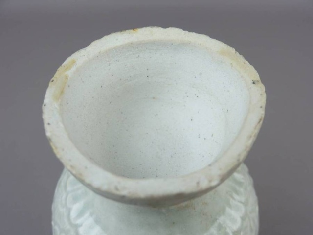 古玩陶瓷青白釉印花盤口瓶拍賣,當前價格3800元