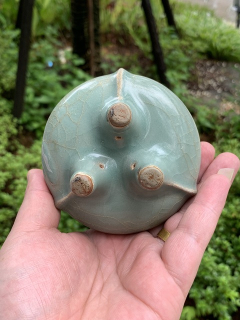 古玩陶瓷南宋龍泉梅子青鬲式爐拍賣，當(dāng)前價(jià)格20000元