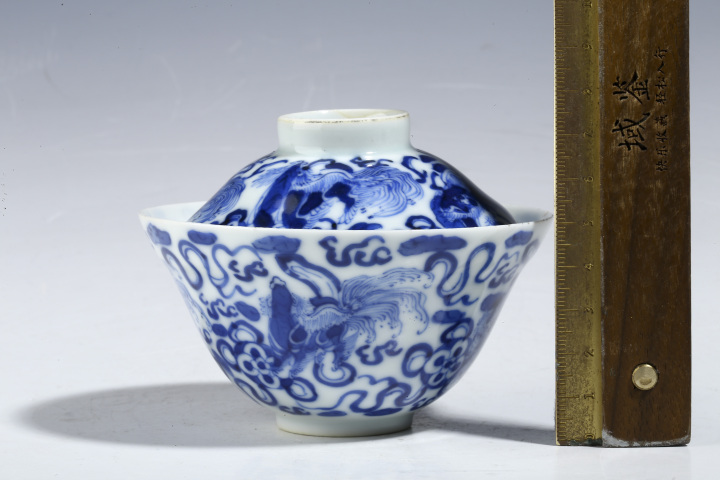 古玩陶瓷(已實物鑒真)清晚·青花獅子繡球紋-精品青花蓋碗拍賣,當前價格0元