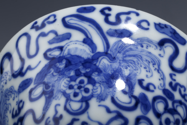 古玩陶瓷(已實物鑒真)清晚·青花獅子繡球紋-精品青花蓋碗拍賣,當前價格0元