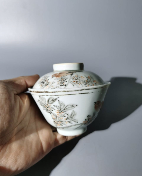 古玩陶瓷墨彩礬紅花鳥紋蓋碗拍賣，當前價格3500元