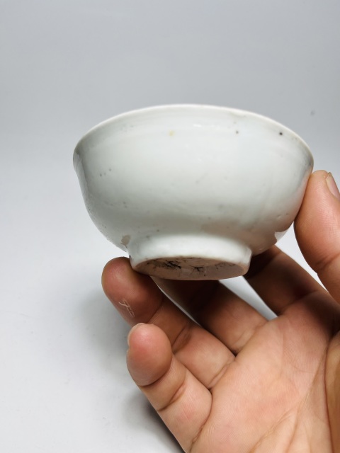 古玩陶瓷漂亮甜白釉杯拍賣,當(dāng)前價(jià)格0元