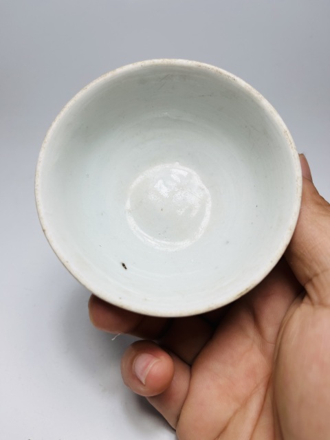 古玩陶瓷漂亮甜白釉杯拍賣,當(dāng)前價(jià)格0元