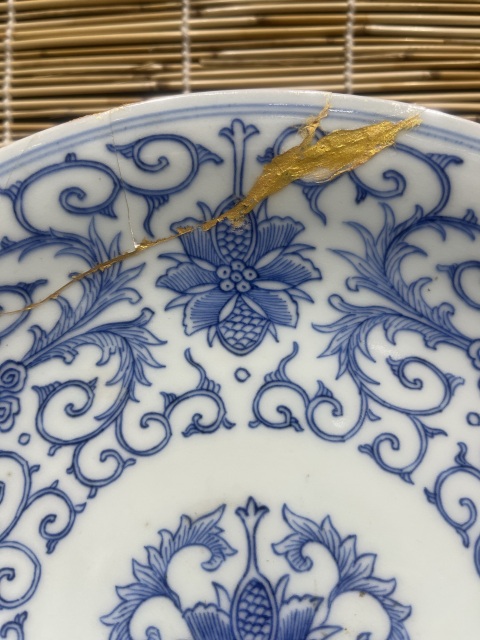 古玩陶瓷外霽藍釉內青花纏枝花紋盤拍賣,當前價格2800元