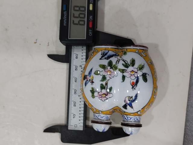 古玩雜項銅胎畫琺瑯鼻煙壺拍賣，當前價格288元