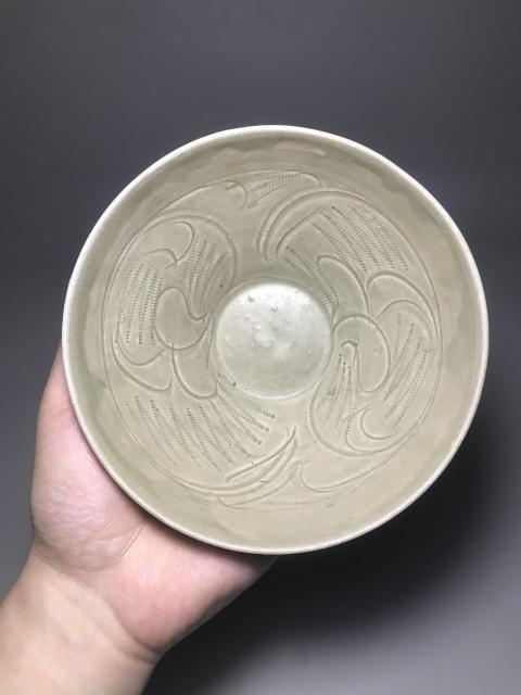 古玩陶瓷宋,同安窯青釉刻花碗拍賣(mài),當(dāng)前價(jià)格2500元