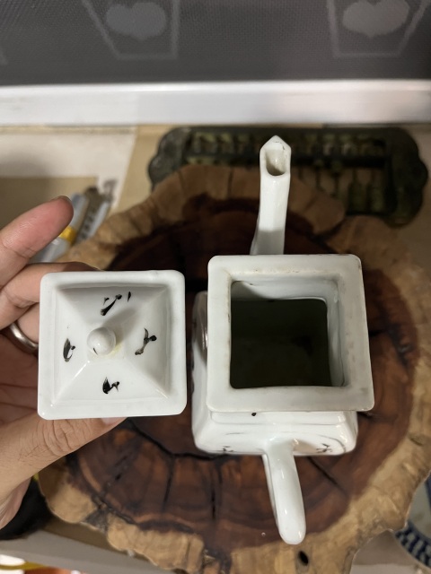 古玩陶瓷民國粉彩人物故事紋茶壺拍賣,當前價格999元