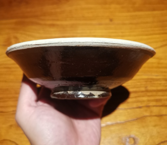 古玩陶瓷元醬釉白底黑花盤拍賣,當(dāng)前價(jià)格1688元