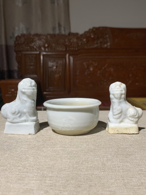 古玩陶瓷明末清初德化窯白釉琴爐香插三供拍賣(mài),當(dāng)前價(jià)格999元