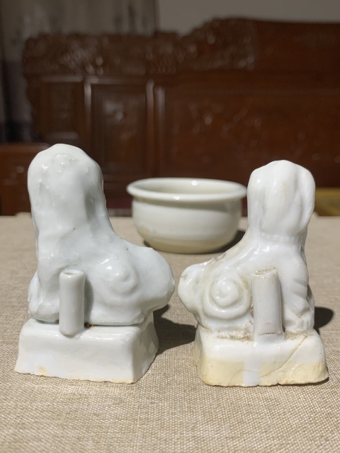 古玩陶瓷明末清初德化窯白釉琴爐香插三供拍賣(mài),當(dāng)前價(jià)格999元