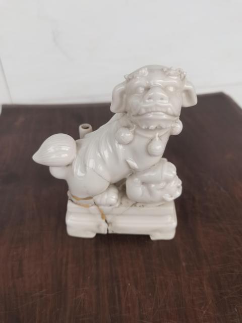 古玩陶瓷德化白瓷獅子香插擺件拍賣,當前價格3200元