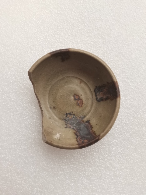 古玩陶瓷越窯青瓷青釉褐彩茶碗拍賣，當前價格0元
