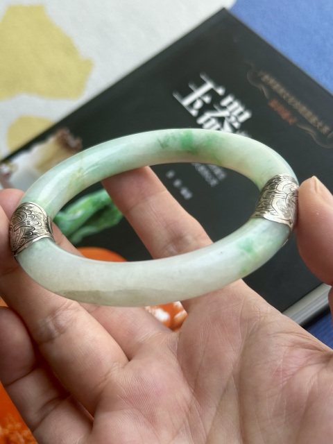 古玩玉器清天然翡翠手鐲拍賣，當(dāng)前價(jià)格3000元