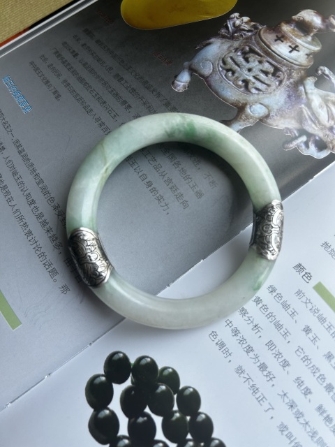 古玩玉器清天然翡翠手鐲拍賣，當(dāng)前價(jià)格3000元