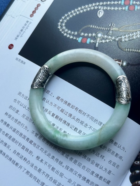古玩玉器清天然翡翠手鐲拍賣，當(dāng)前價(jià)格3000元