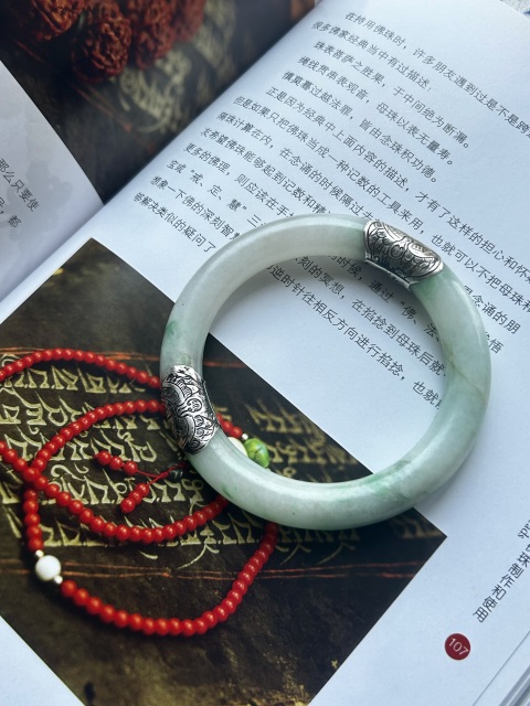 古玩玉器清天然翡翠手鐲拍賣，當(dāng)前價(jià)格3000元