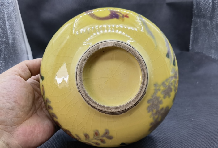 古玩陶瓷日本大正黃釉彩繪鳳紋茶碗拍賣,當前價格498元