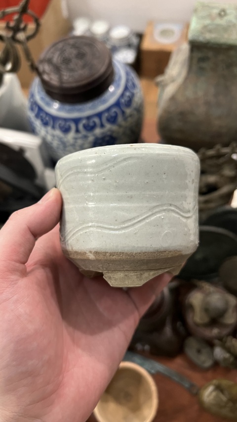 古玩陶瓷明末海波紋白釉香爐拍賣，當前價格999元