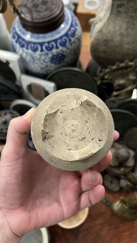 古玩陶瓷明末海波紋白釉香爐拍賣，當前價格999元