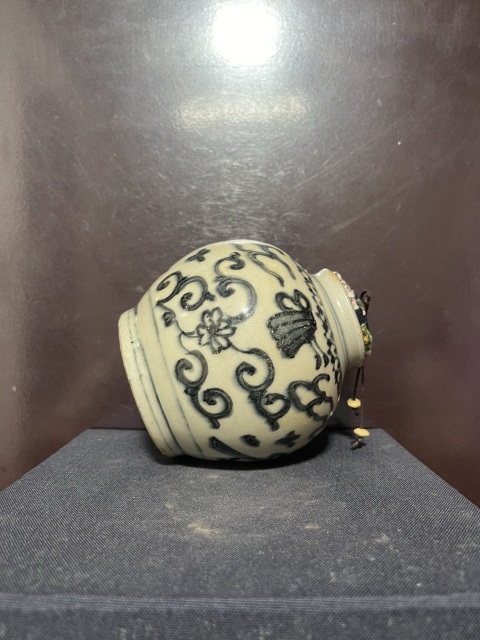 古玩陶瓷明青花八寶紋蓋罐拍賣，當前價格8500元