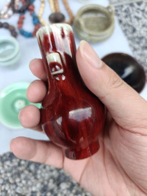 古玩陶瓷清中晚郎紅釉貫耳拍賣,當前價格6888元