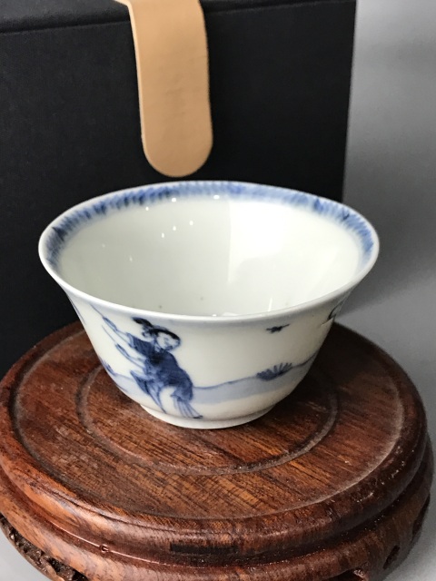 古玩陶瓷(精品品茗杯)清康熙·暗春宮-青花人物品茗杯拍賣,當前價格1701元