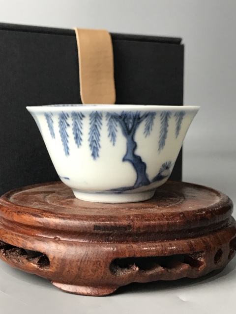 古玩陶瓷(精品品茗杯)清康熙·暗春宮-青花人物品茗杯拍賣,當前價格1701元