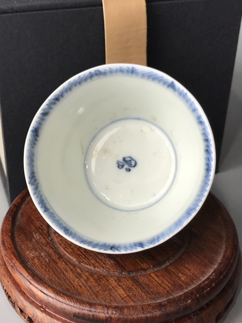古玩陶瓷(精品品茗杯)清康熙·暗春宮-青花人物品茗杯拍賣,當前價格1701元