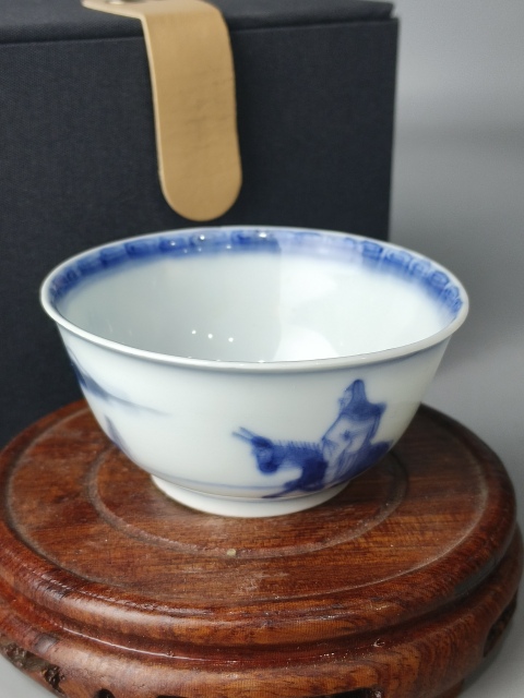 古玩陶瓷(館藏級(jí))清康熙·青花踏雪尋梅-青花聞香杯拍賣,當(dāng)前價(jià)格2034元
