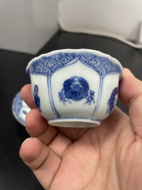 古玩陶瓷清·康熙青花魚蝦蟹紋杯碟拍賣,當(dāng)前價(jià)格2680元