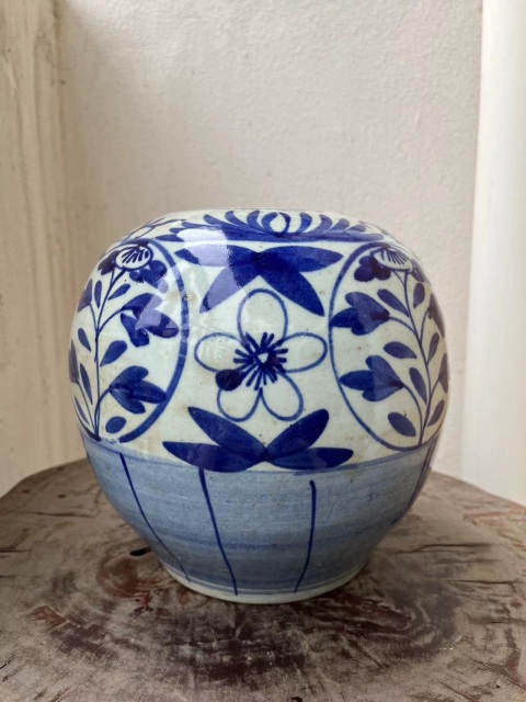古玩陶瓷花卉紋青花西瓜罐拍賣,當(dāng)前價格99元