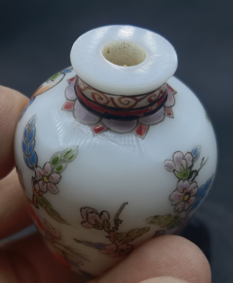 古玩陶瓷粉彩三多紋鼻煙壺拍賣,當(dāng)前價(jià)格498元