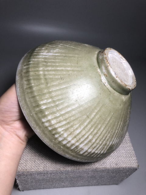 古玩陶瓷金村青瓷刻花斗笠碗拍賣,當前價格3600元