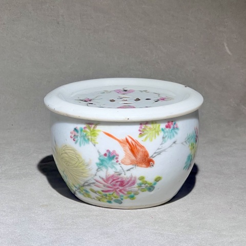 古玩陶瓷清 同治 淺絳彩花鳥詩文刨花缸拍賣,當(dāng)前價格980元